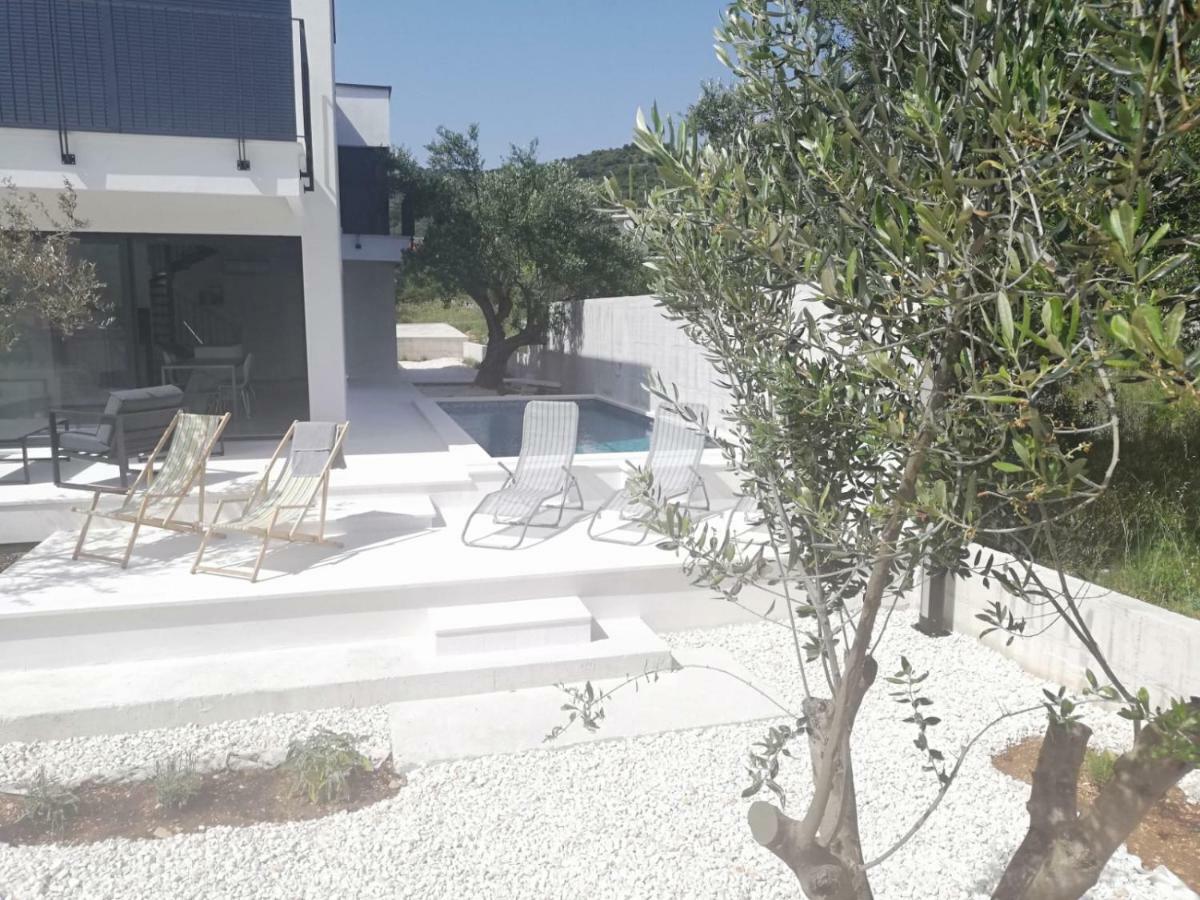 فيلا Domo Oliveto Vinišće المظهر الخارجي الصورة
