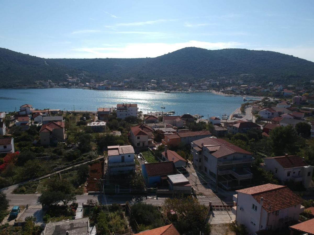 فيلا Domo Oliveto Vinišće المظهر الخارجي الصورة